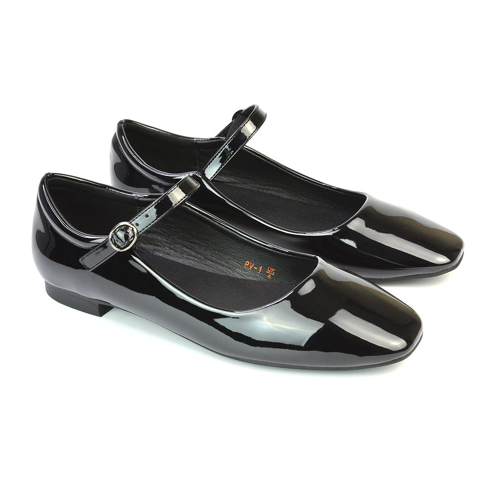 Black Patent UK 7 | EU 40 | US 9 | XY London
