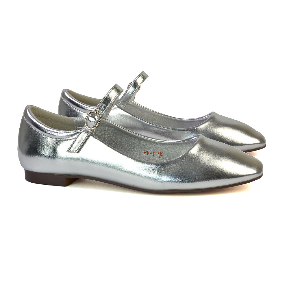 Silver UK 5 | EU 38 | US 7 | XY London