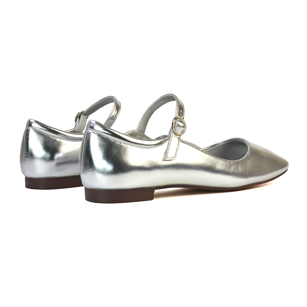 Silver UK 4 | EU 37 | US 6 | XY London