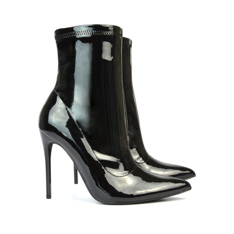 Black Patent UK 6 | EU 39 | US 8 | XY London