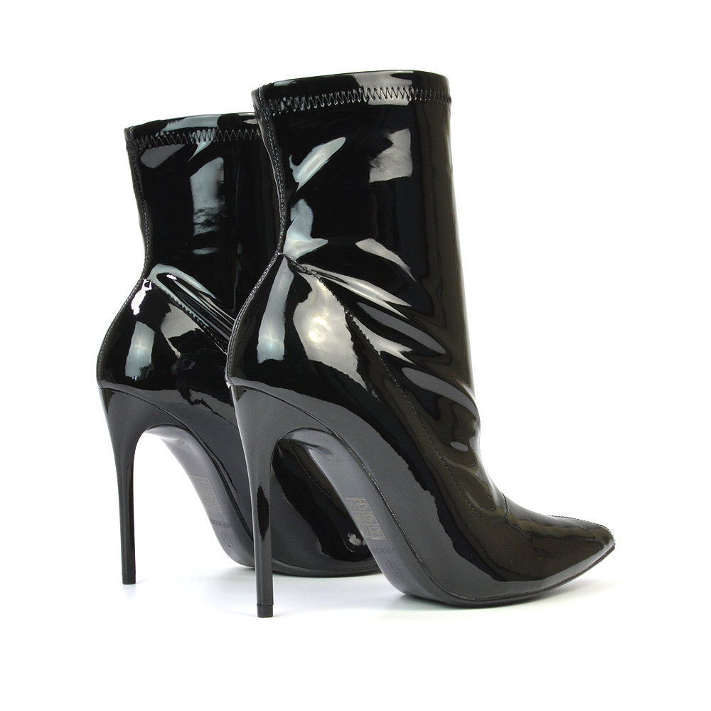 Black Patent UK 6 | EU 39 | US 8 | XY London