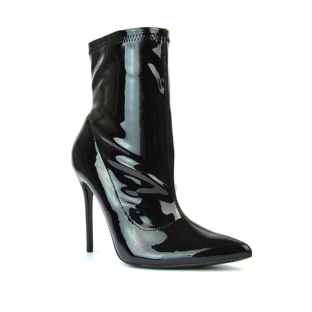 Black Patent UK 6 | EU 39 | US 8 | XY London