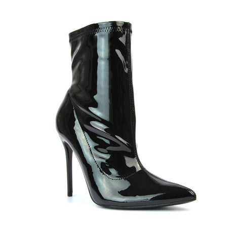 Black Patent UK 7 | EU 40 | US 9 | XY London