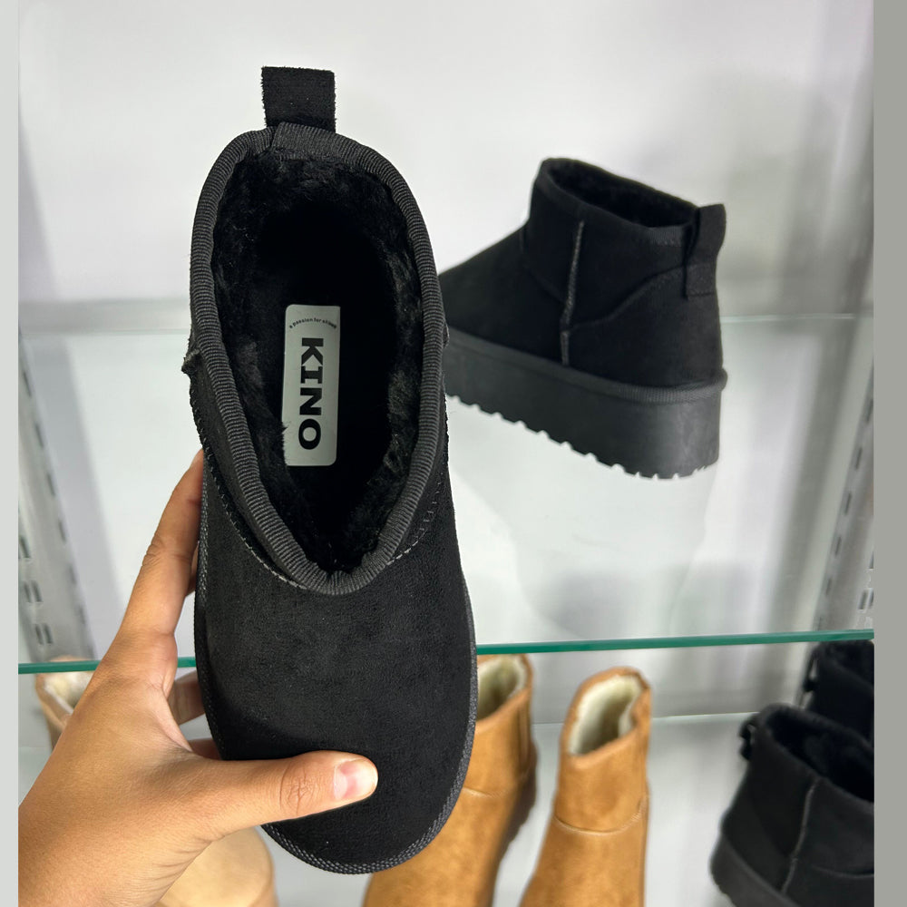 Black UK 6 | EU 39 | US 8 | XY London