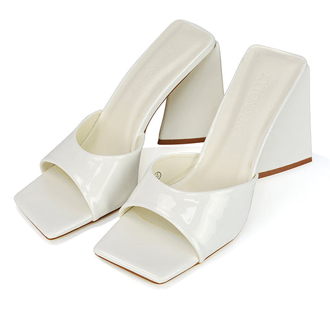 White UK 3 | EU 36 | US 5 | XY London